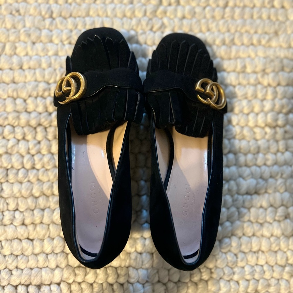 Gucci heel with gold detail